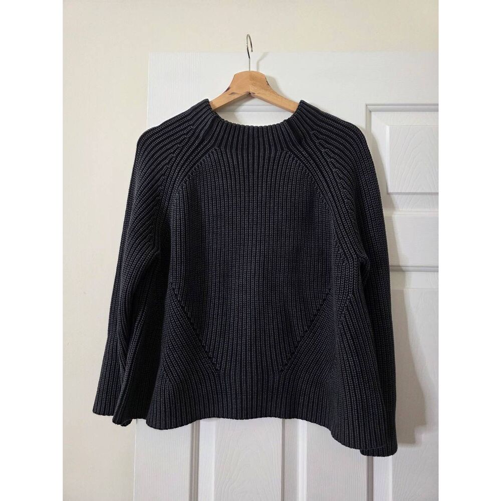 Women's Black Crew Neck Sweater